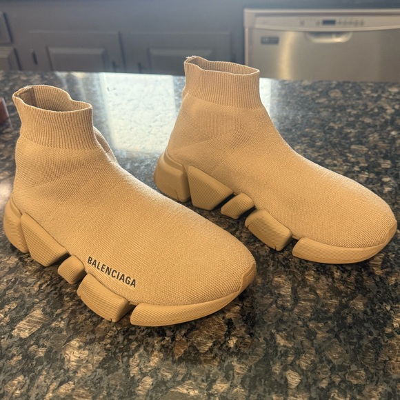 BALENCIAGA WOMEN'S SPEED 2.0 RECYCLED KNIT SOCK SNEAKER IN BEIGE SIZE 7 - Picture 6 of 13